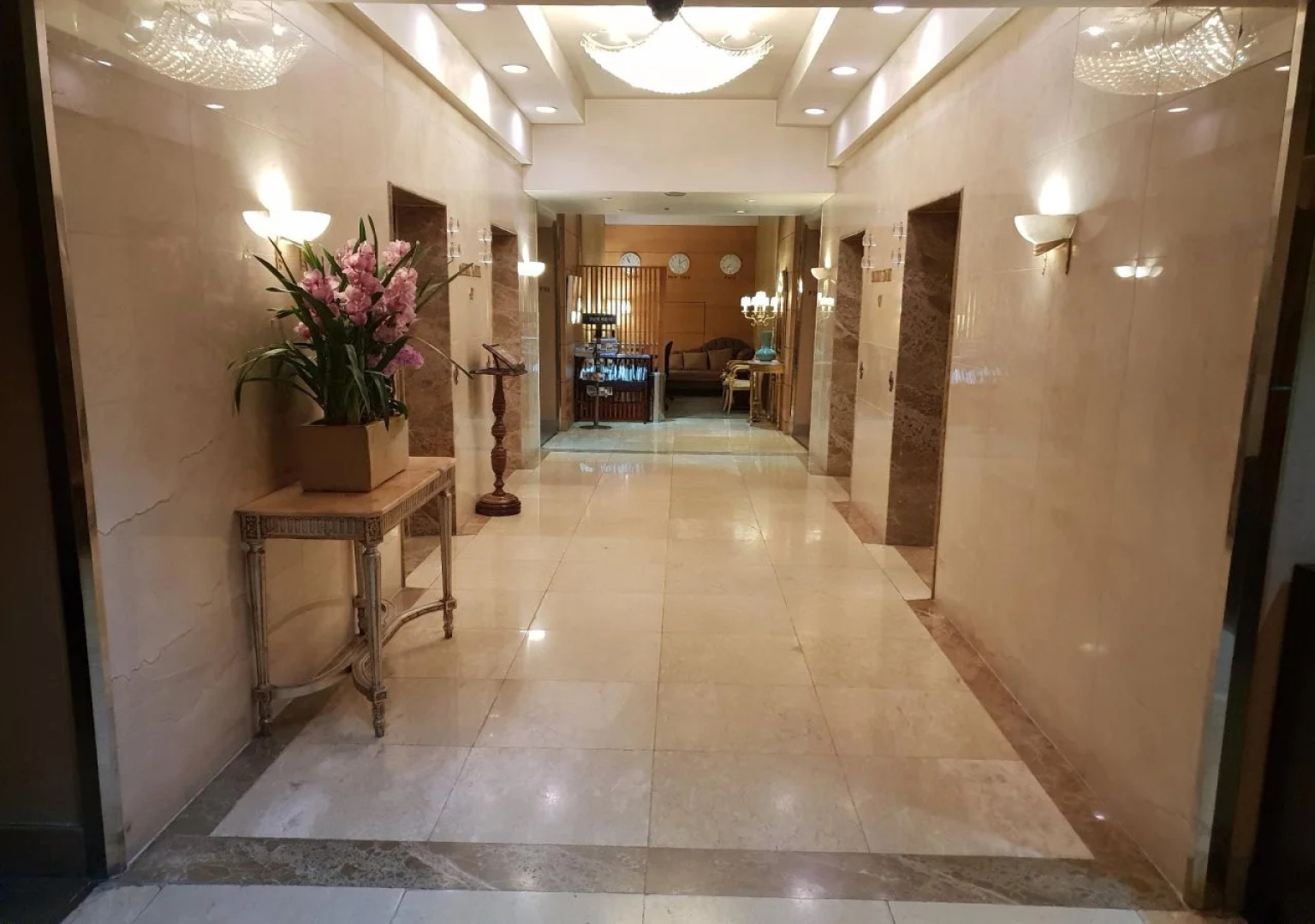 Solium Business Hotel