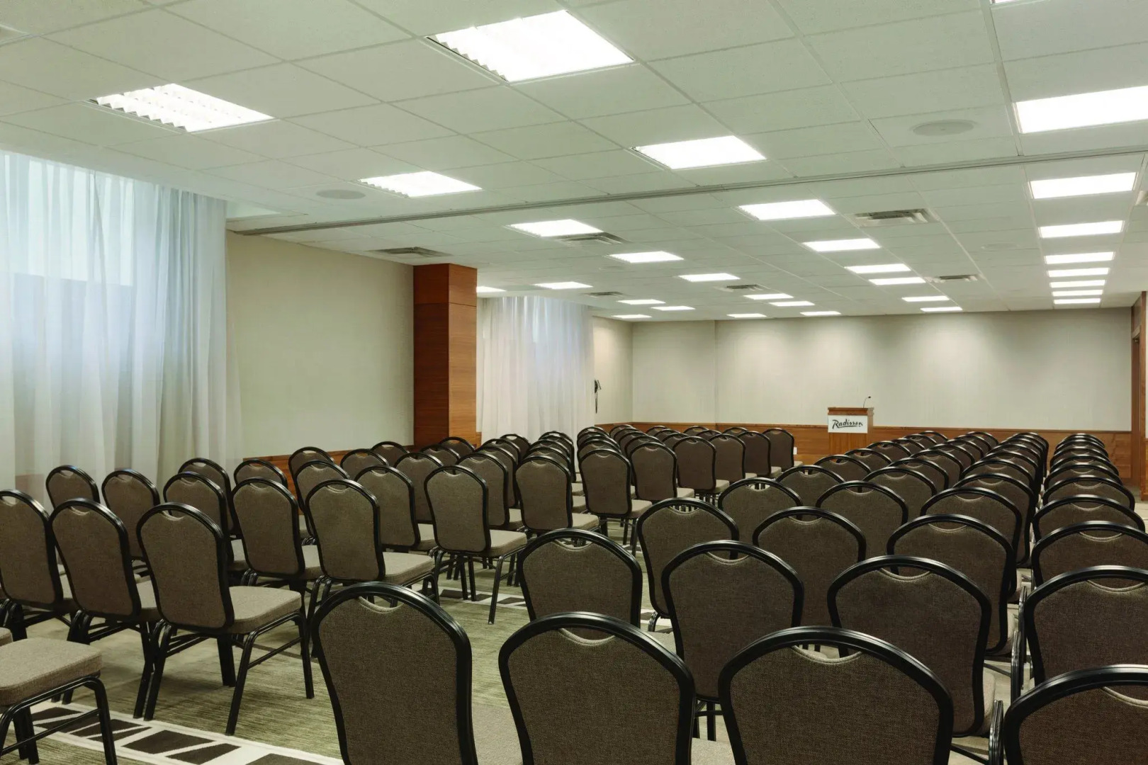 Radisson Hotel & Conference Centre Calgary Airport