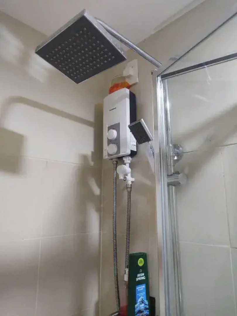 Cozy 1BR with balcony at Fame Residences