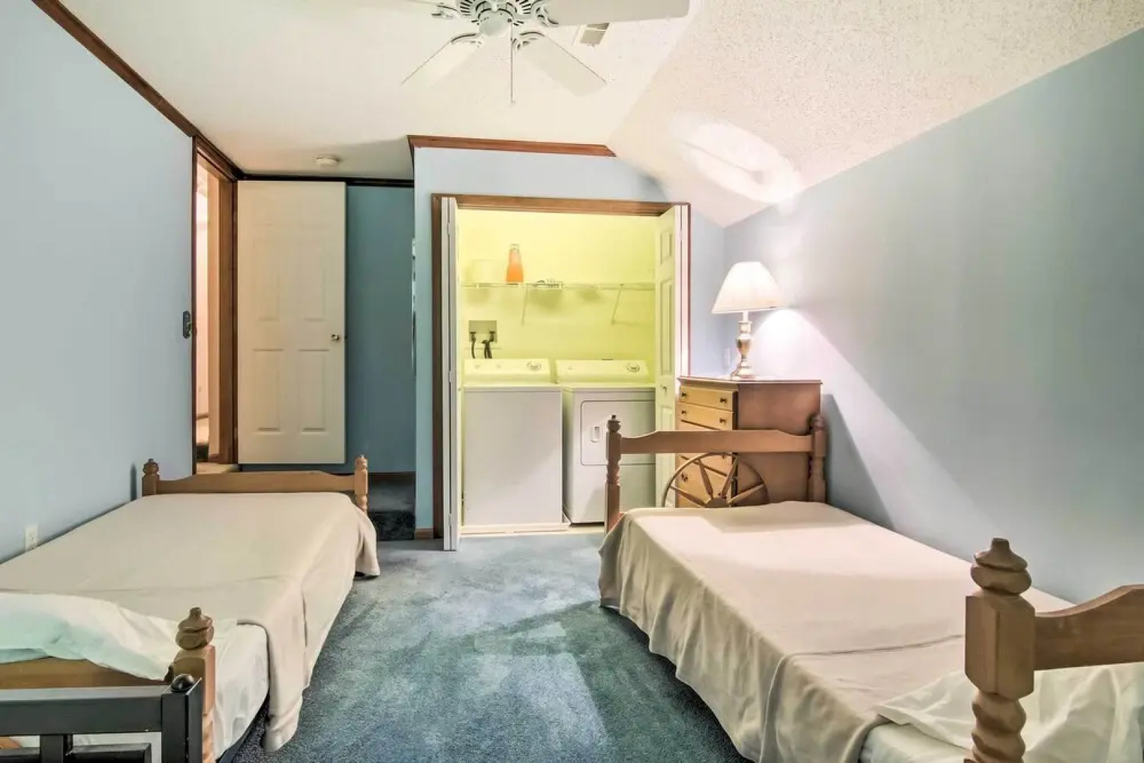 Golf Getaway w/ Pool Access 2 Mi to Bethany Beach!