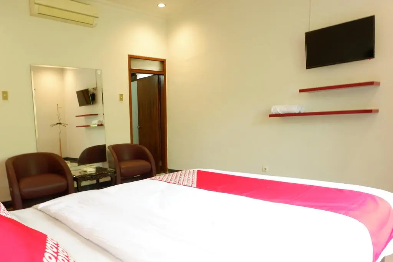 OYO 517 Hotel Arjuna Lawang