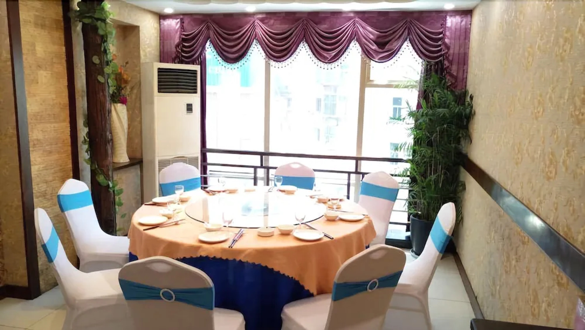 Hangzhou Qiandaohu Waigaoqiao Hotel