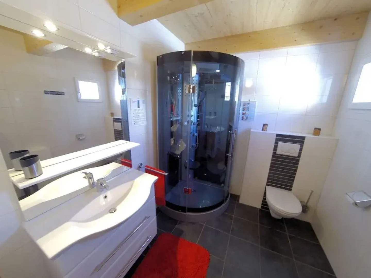 Luxurious Chalet in Hohentauern With Jacuzzi Near Lake