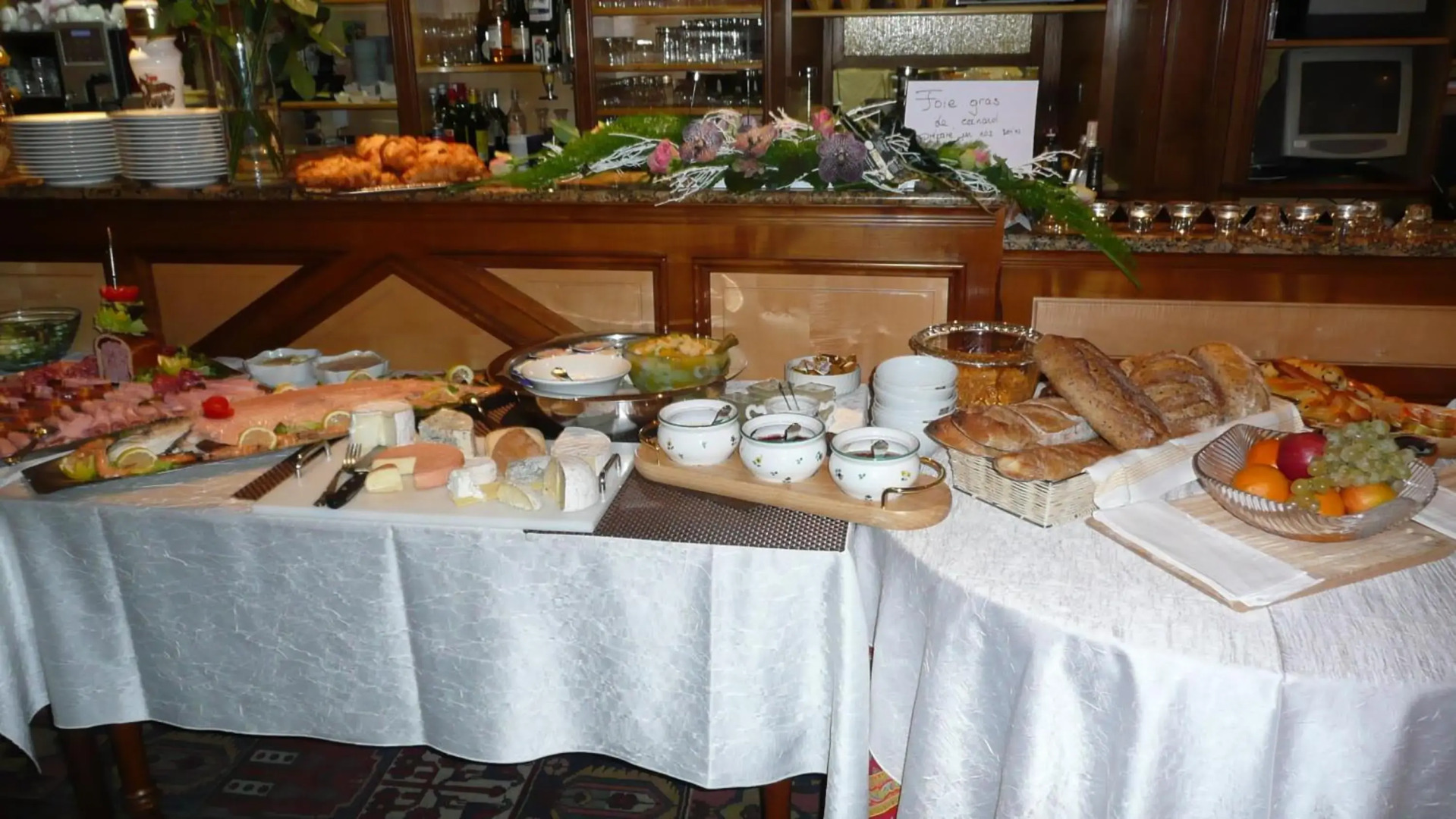 Logis Hôtel Au Lion Rouge