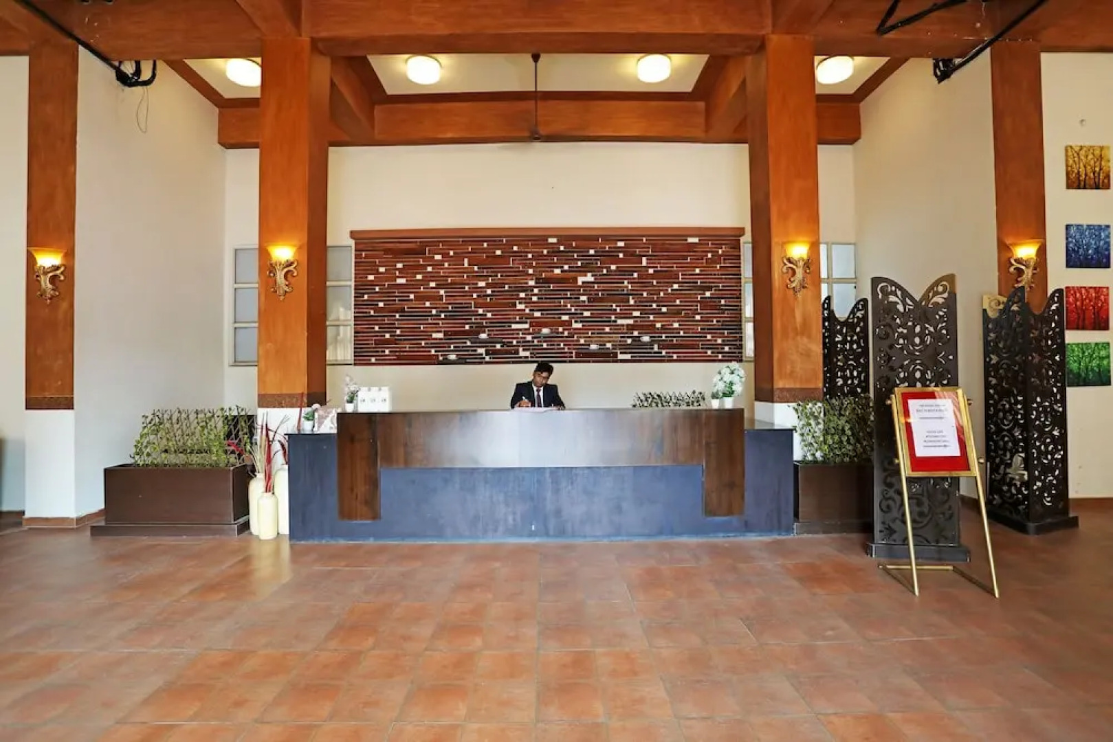 Capital O 18792 The Grand Neelam