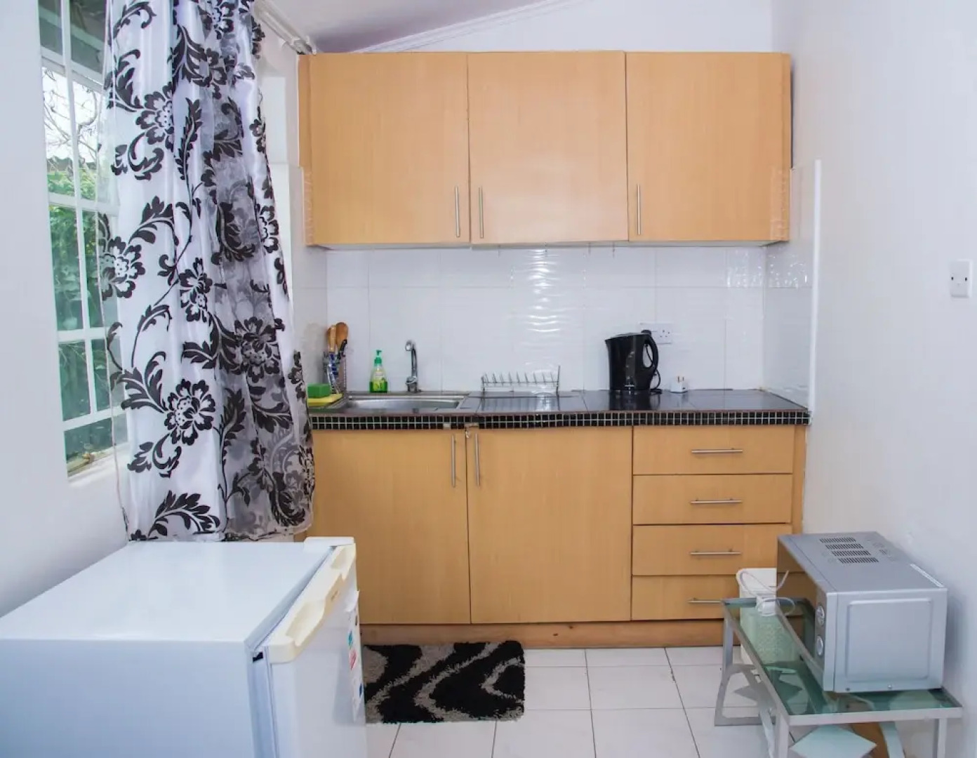 Spendwise Lodge and Apartments