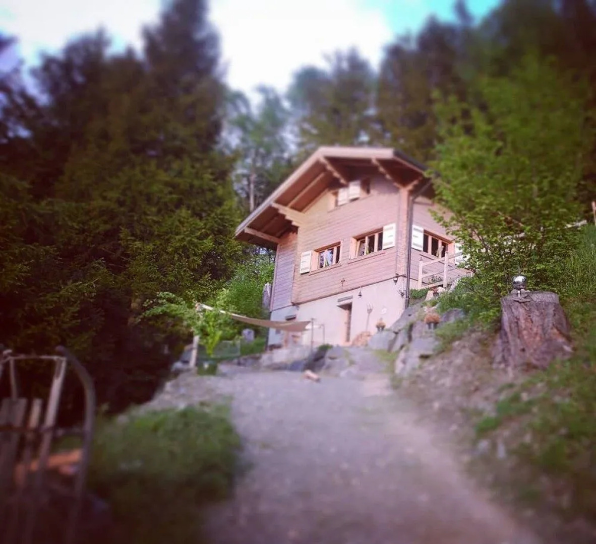 LOYEHILL Chalet. Swiss Alps Escape