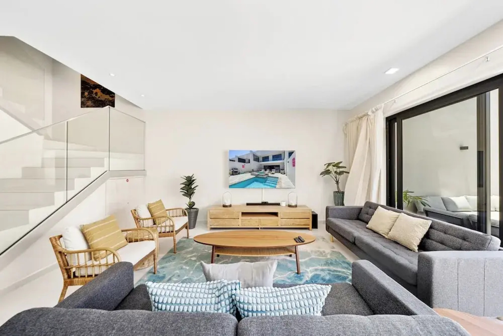 Catalina Residence Apt 3 - L.g. Smith Boulevard 546-j