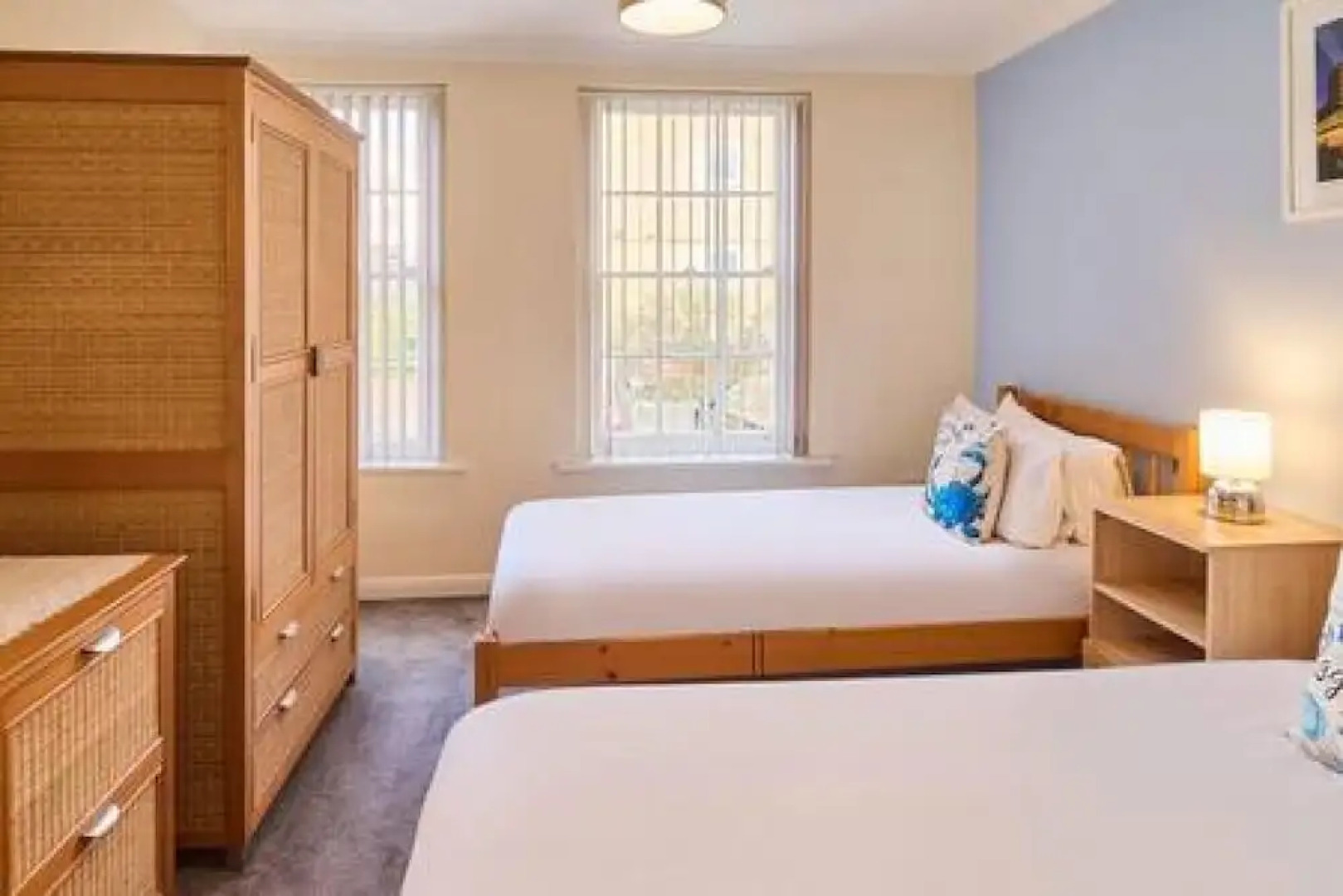 Host Stay Cobb Court