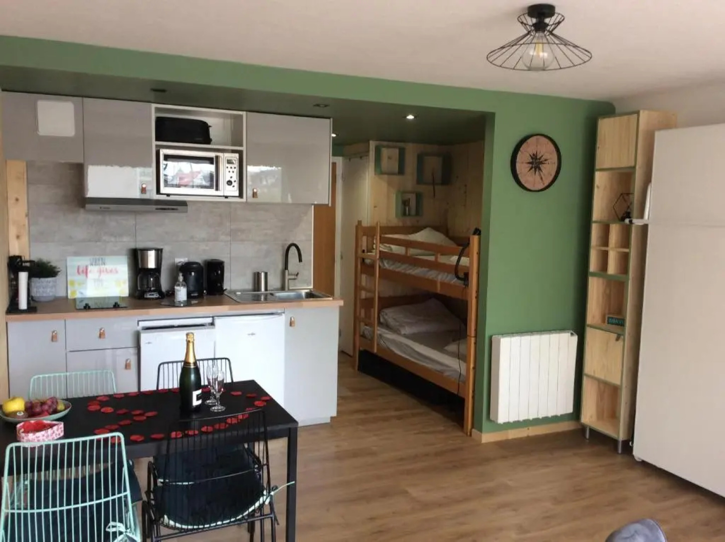 Les Obiones, Fort Mahon Plage, magnifique studio cabine 4p vue latérale mer avec balcon , parking privé gratuit, wifi, classé 2 étoiles, exposition plein sud en Baie de Somme