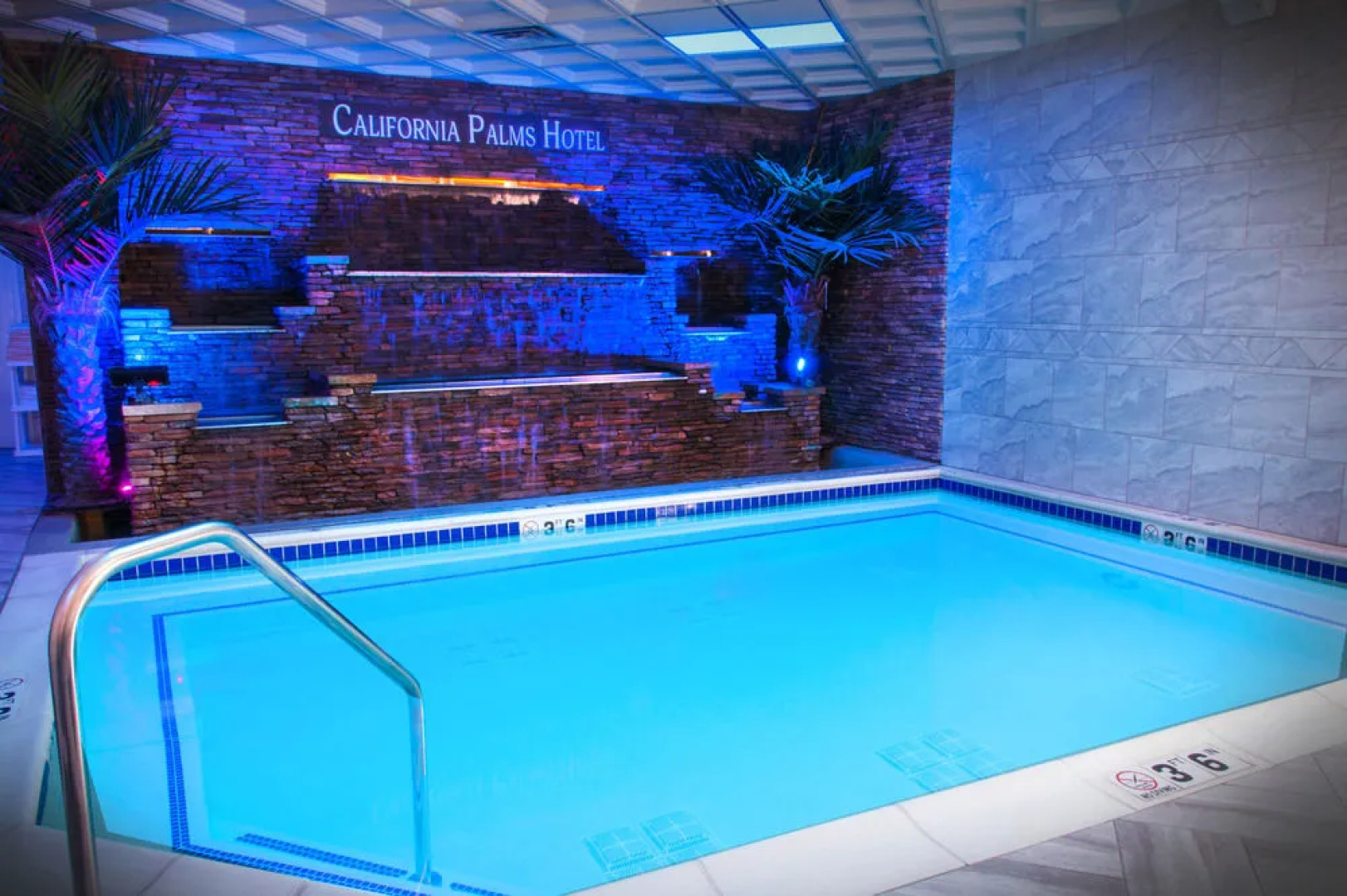 California Palms Hotel & Suites