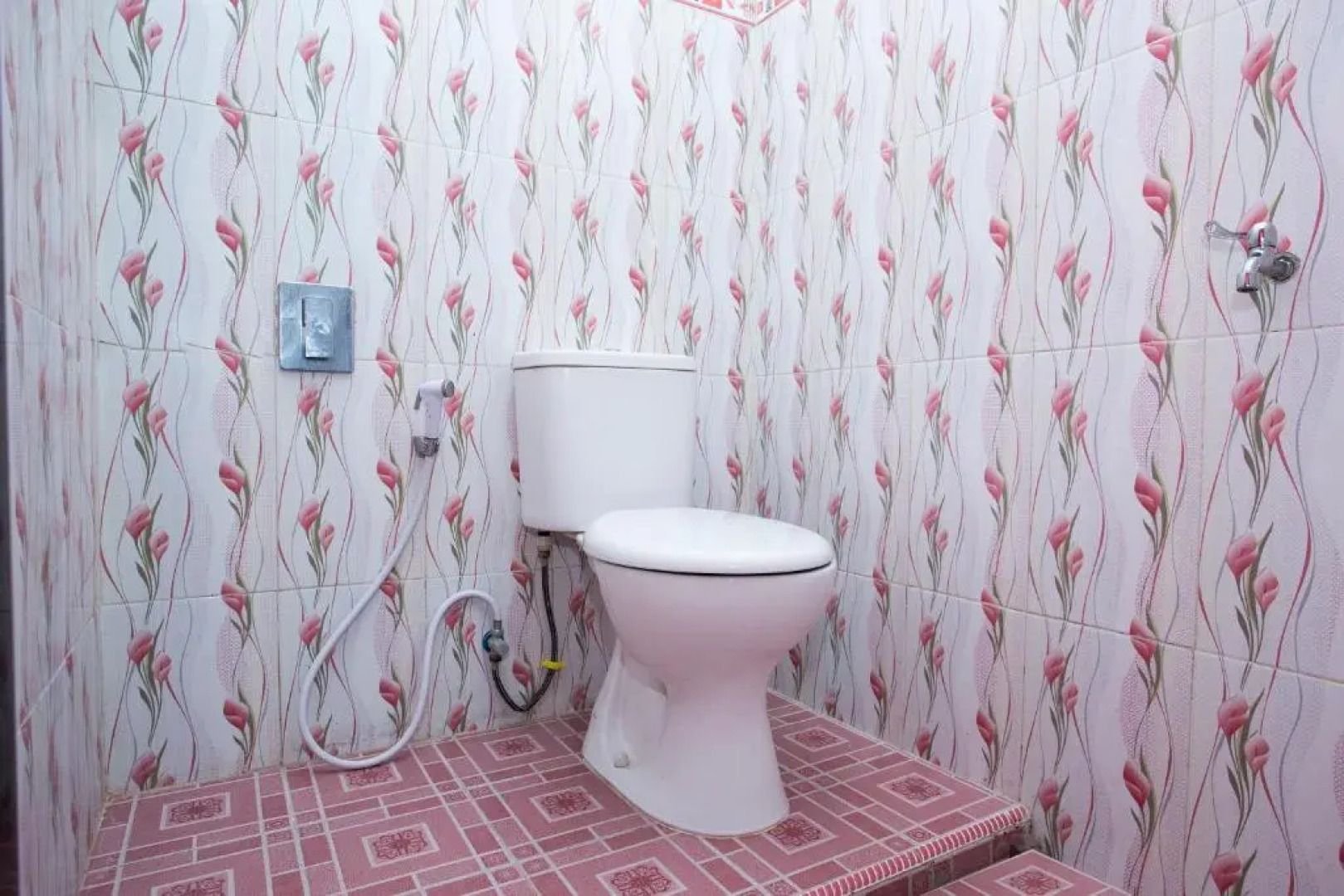 OYO 2718 Backpacker's Homestay Jlegong