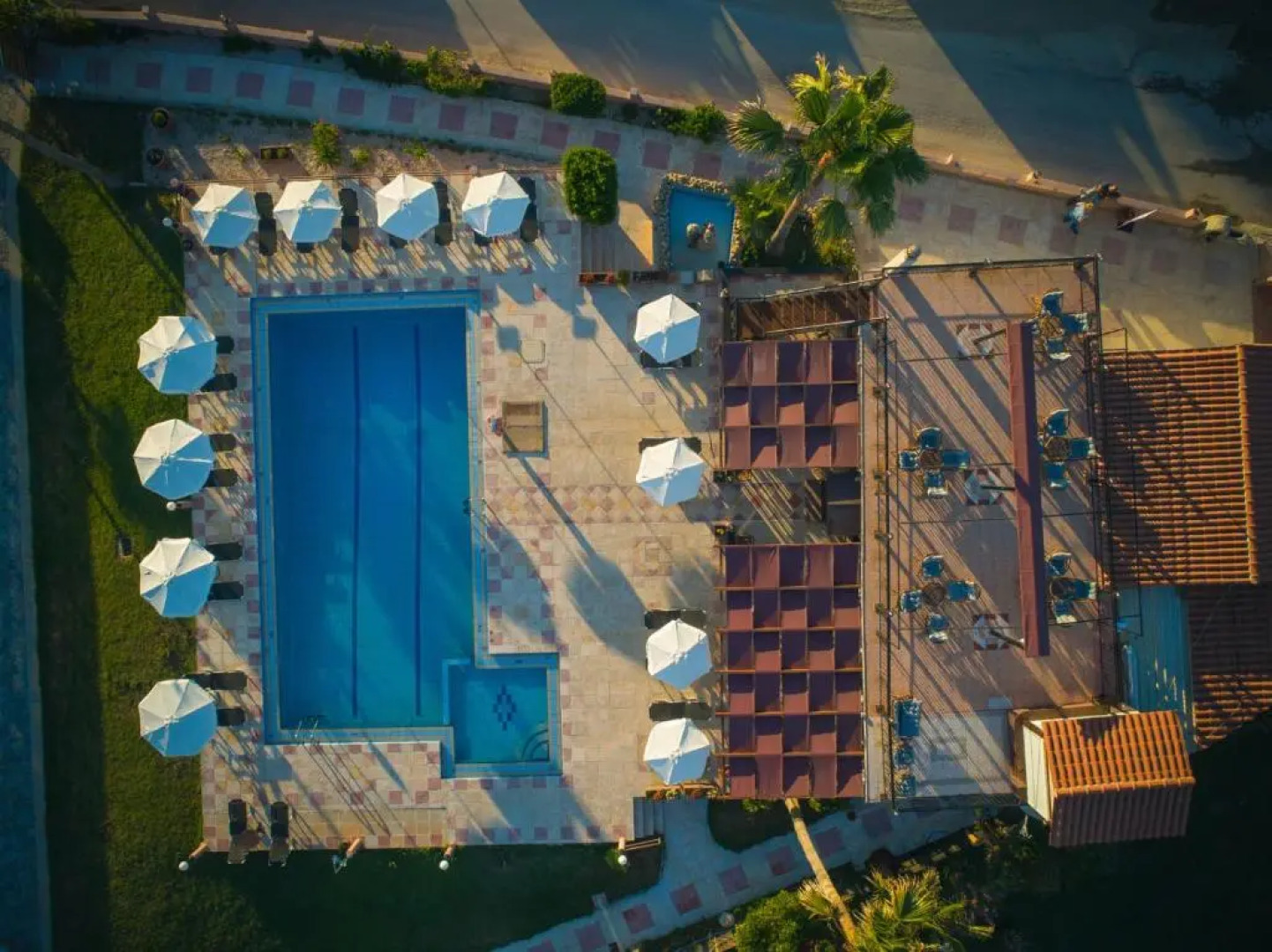 Odos Oneiron Tavronitis Bay