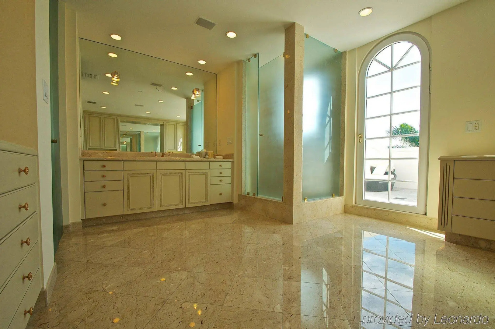 Provident Luxury Suites Fisher Island