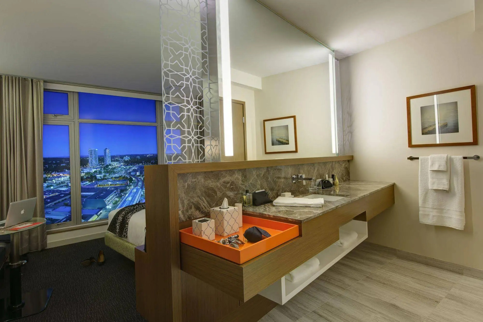 Civic Hotel Autograph Collection