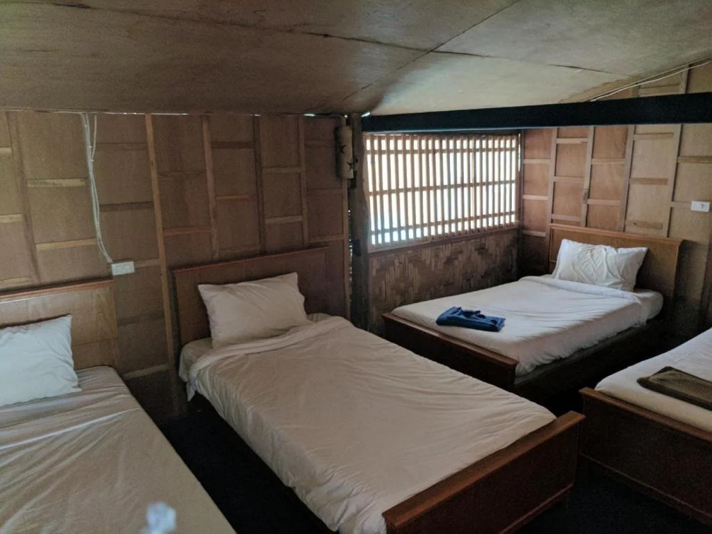 The Lazy Bar And Guesthouse