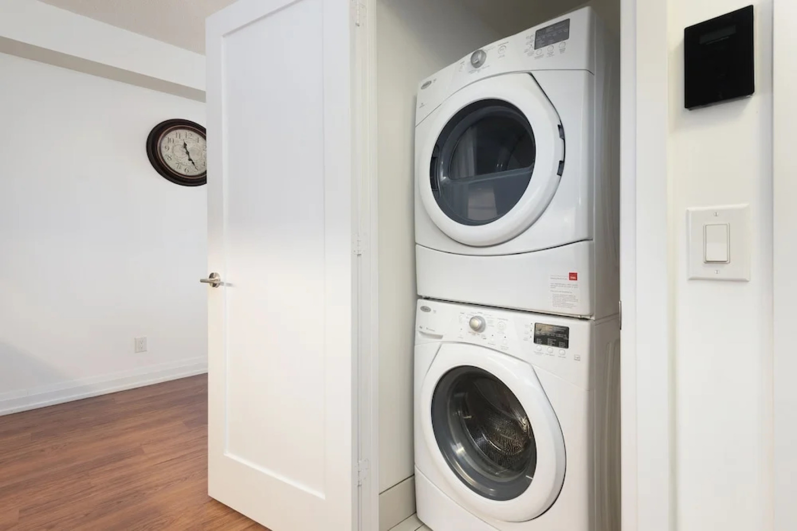 Metropolis Suites Yonge Sheppard