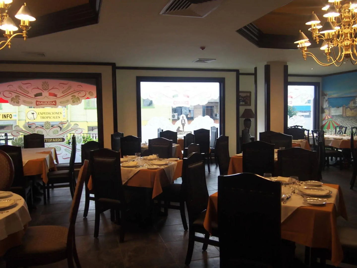 Clarion Hotel Amon Plaza