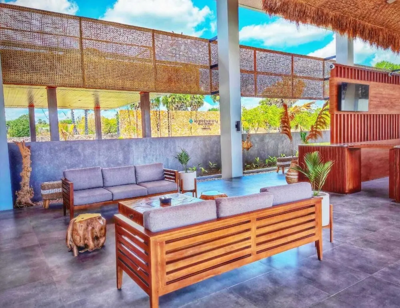 Kambaniru Beach Hotel & Resort