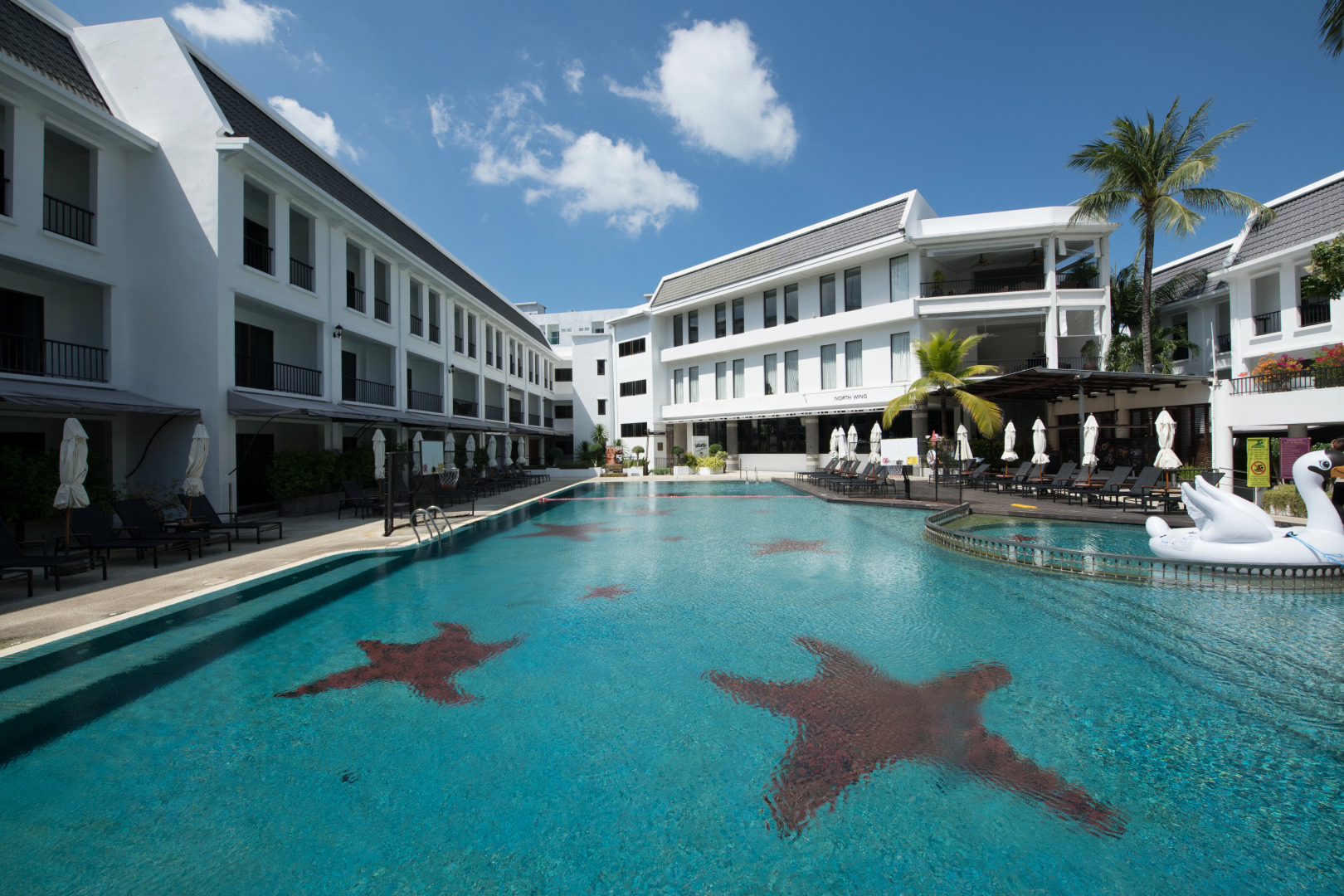 Sawaddi Patong Resort & Spa by Tolani