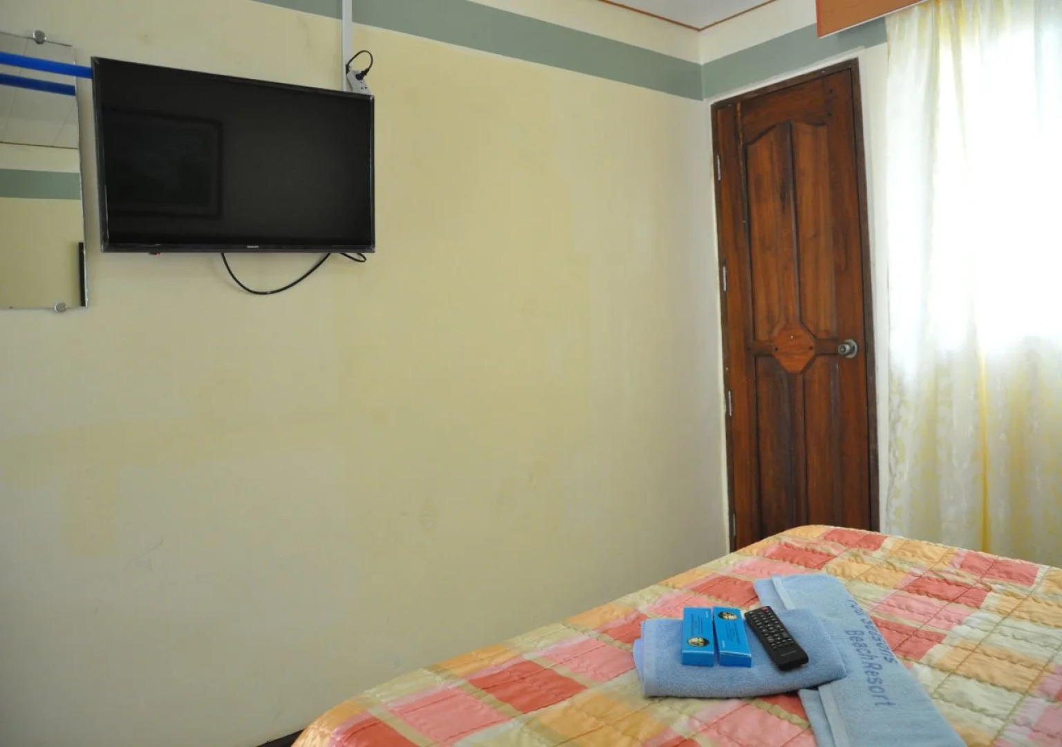 Four Seasons Seaview Hotel