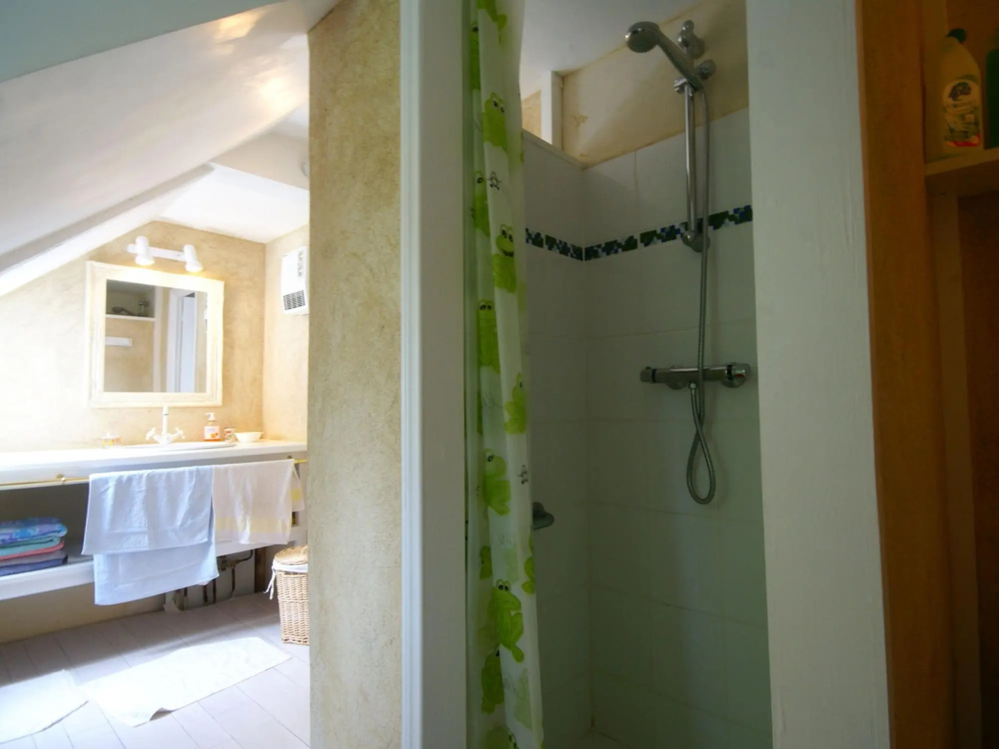 Cosy holiday home with terrace and garden near Quimperlé.