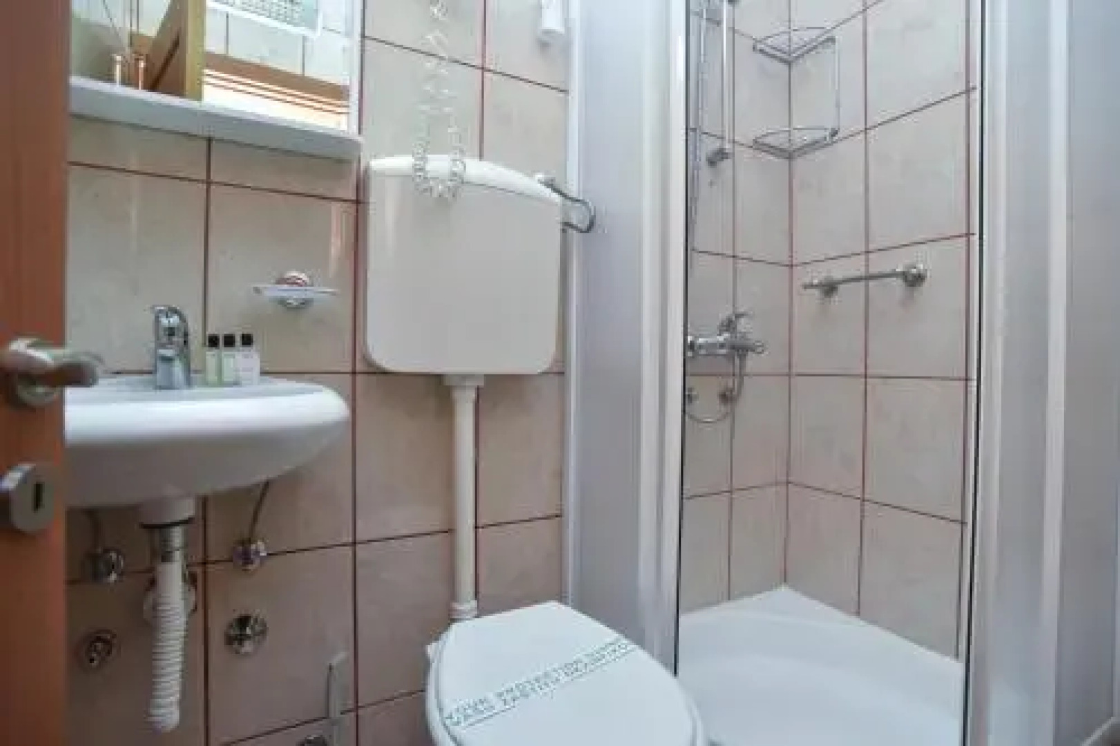 Apartments and Rooms Drago