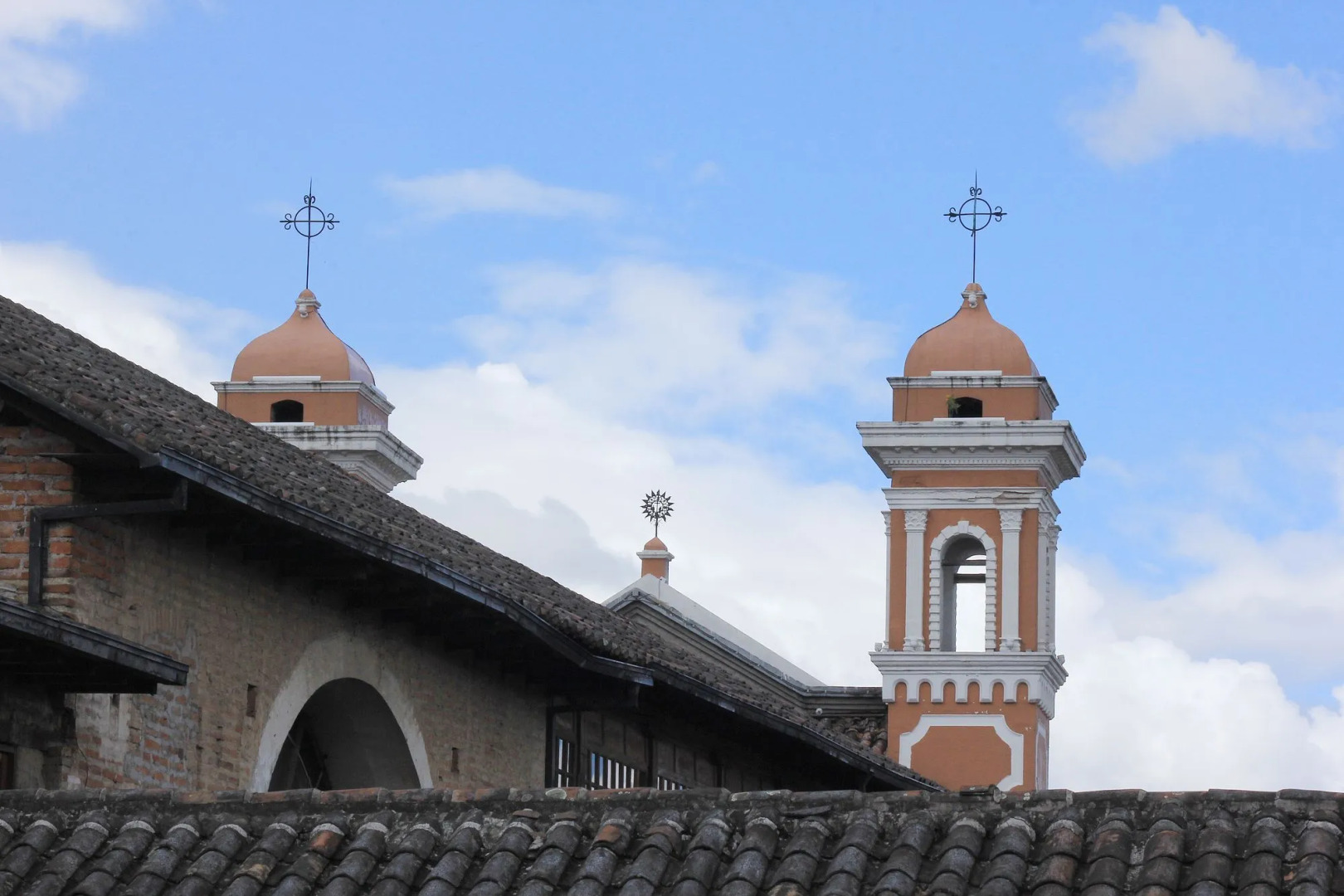 Friends Hotel & Rooftop - Historic Center & Museums