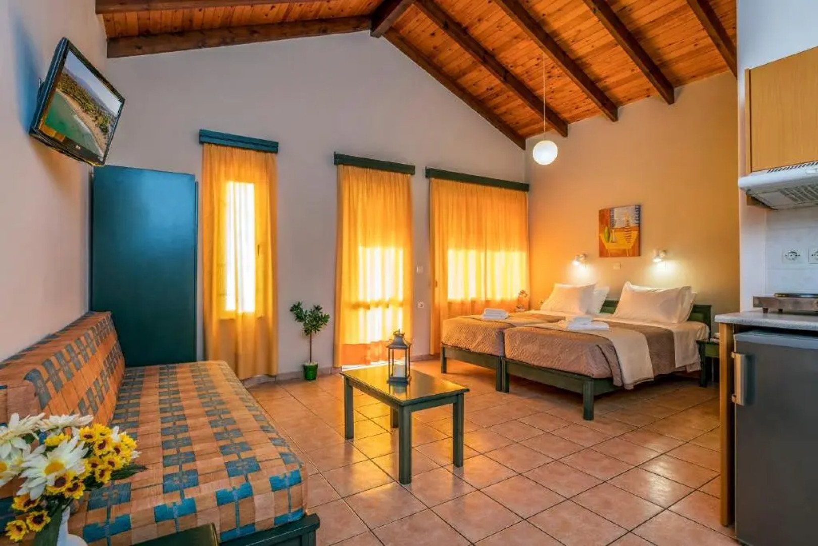 Theos Holidays Apartments