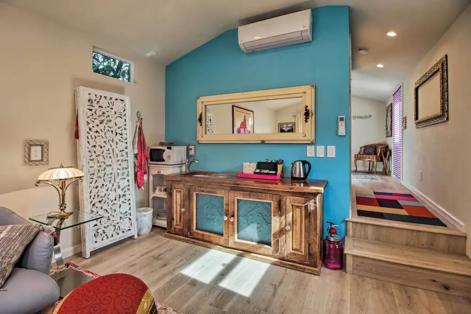 Romantic Casita w/ Garden + Deck 2 Miles to Plaza!