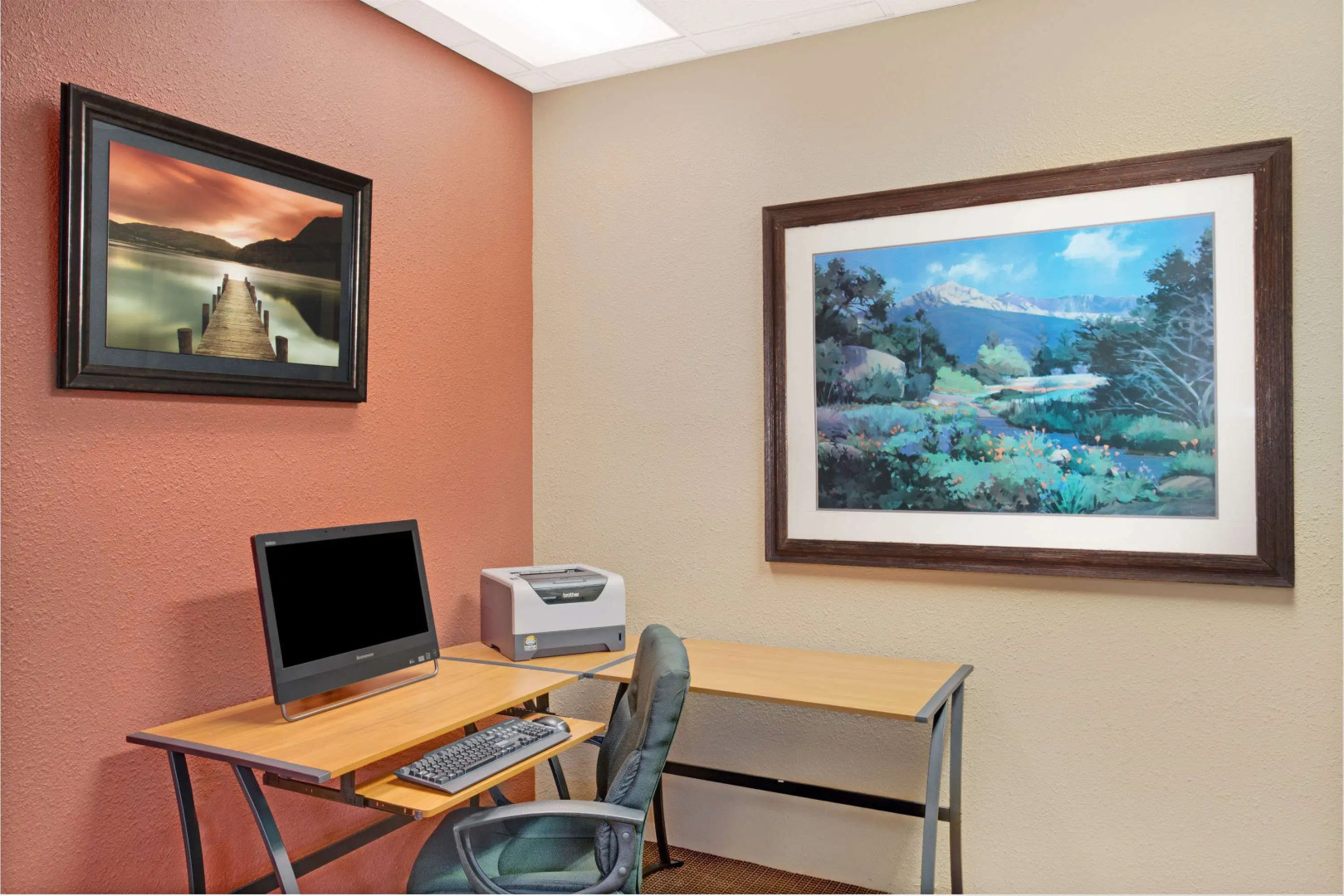 Ramada by Wyndham Reno Hotel and Casino