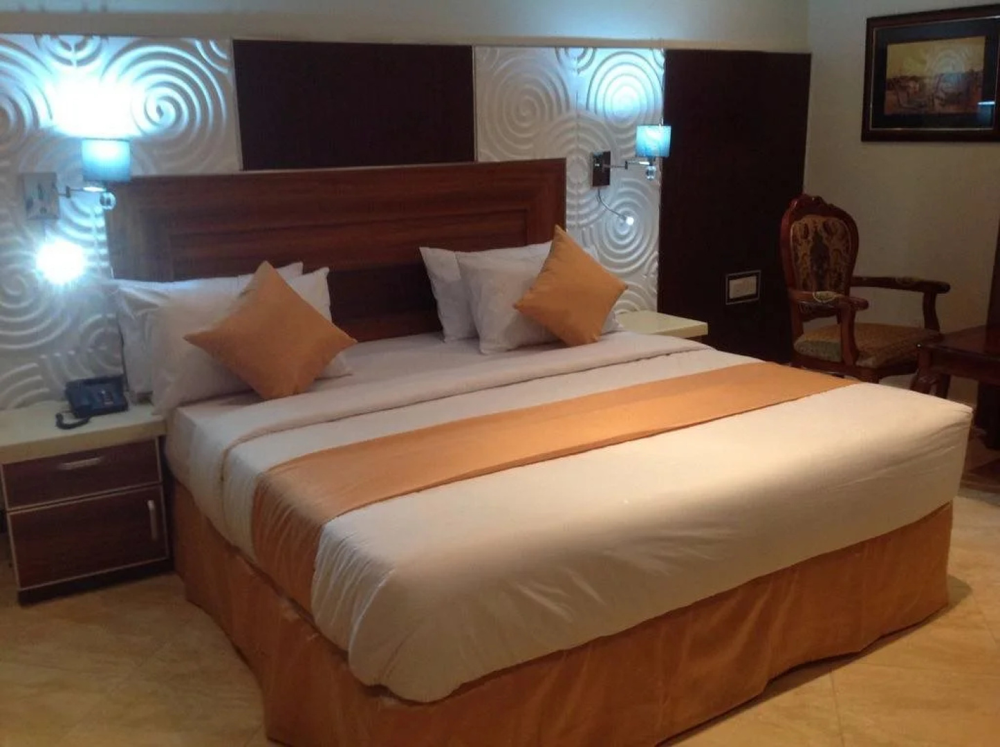 De Meros Hotel and Suites