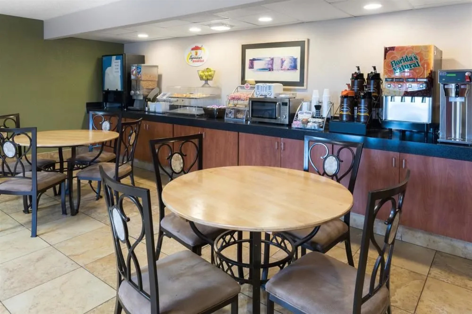 Super 8 Strongsville