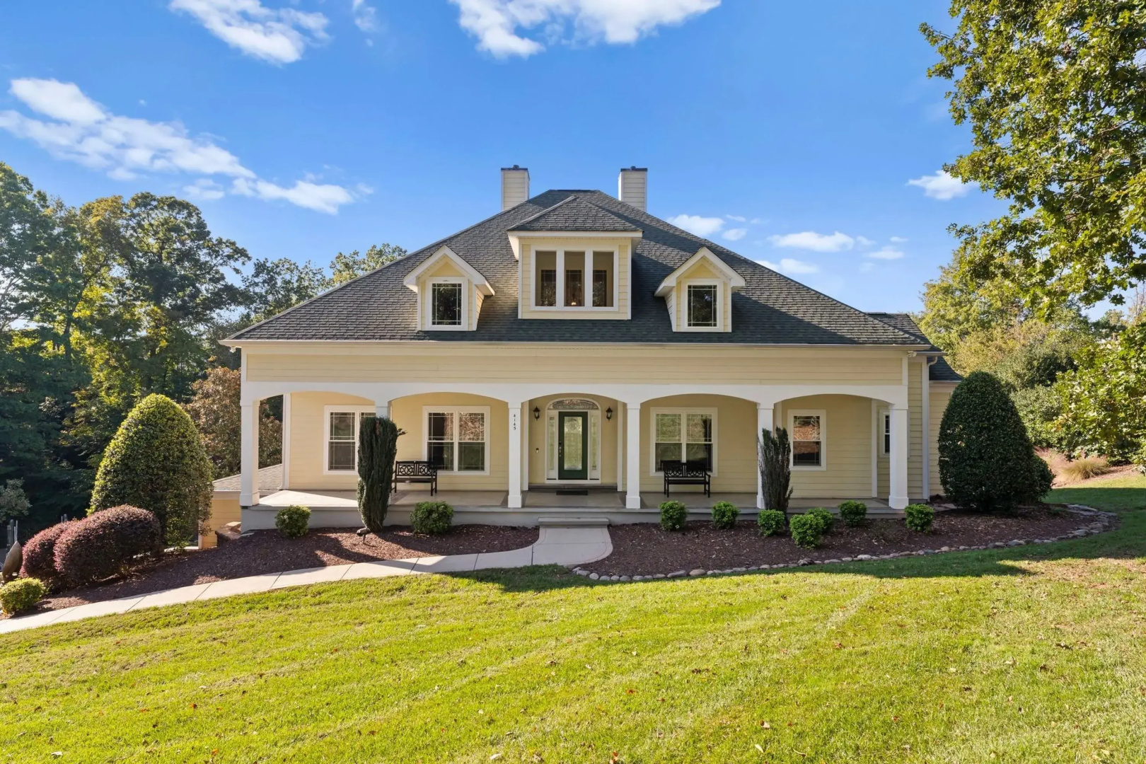 Lakefront 6bdr, Priv Dock, Game Room, Firepit Jake's Lake House by Avantstay