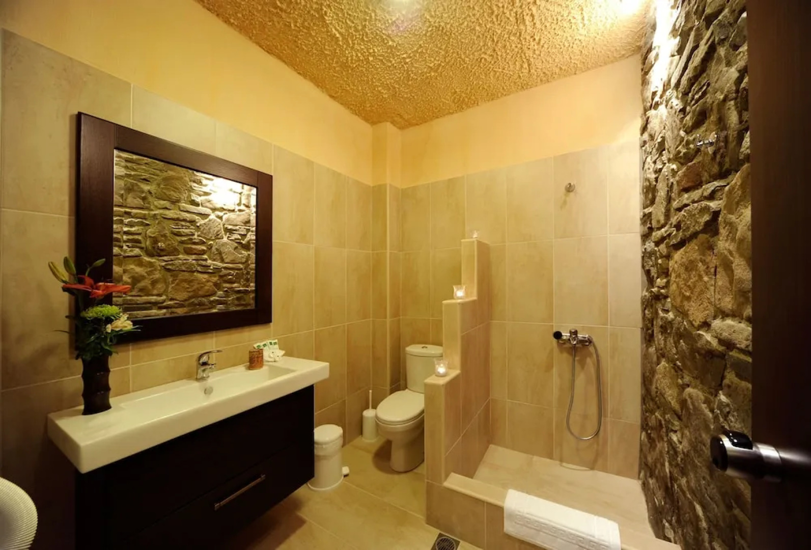 1450 Boutique Chalet