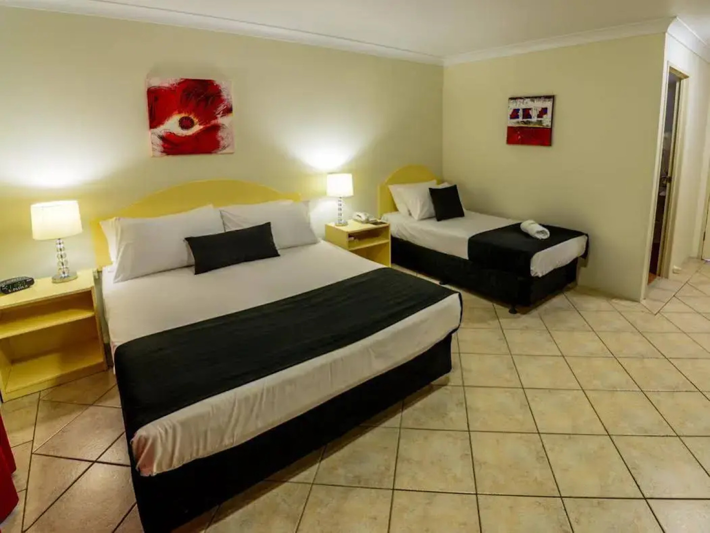 Rocky Gardens Motor Inn