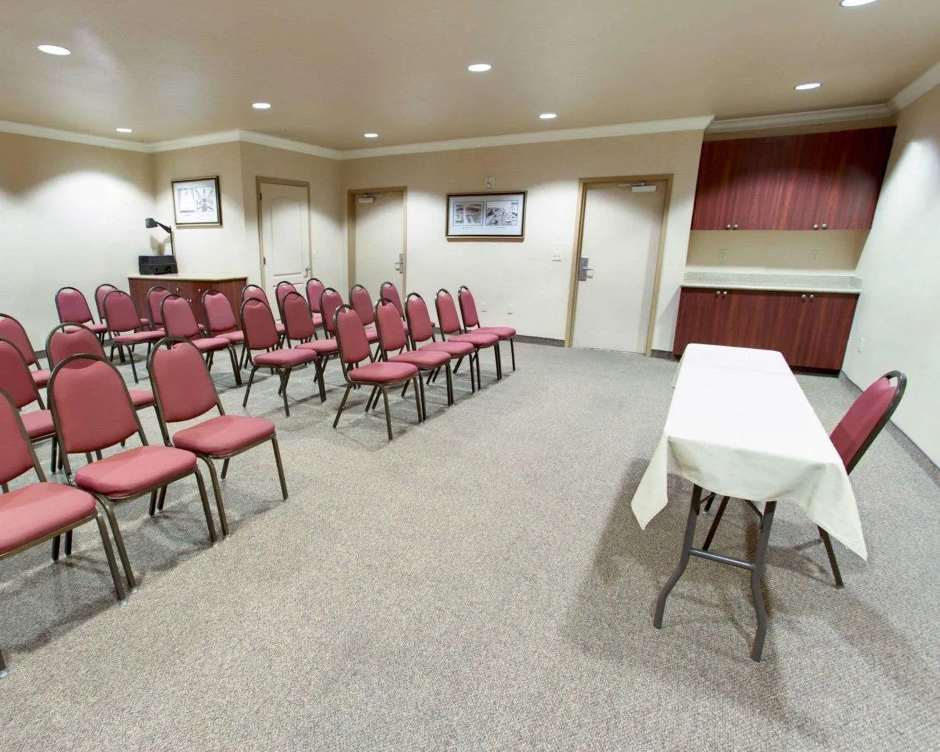 Holiday Inn Express & Suites Mountain View Silicon Valley by IHG