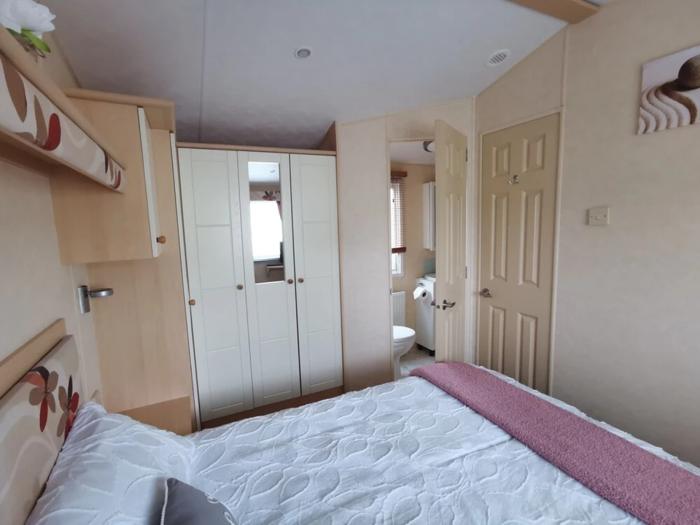 Sea and Mountain View Sunbeach Holiday Snowdonia