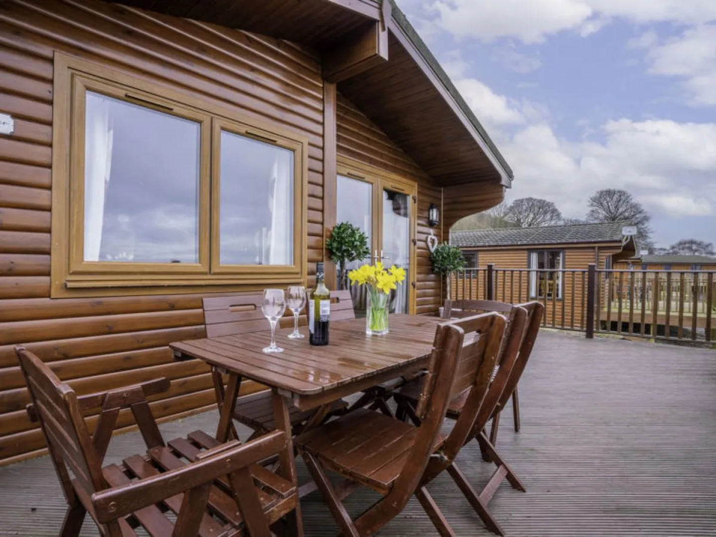 Loch Leven Lodge