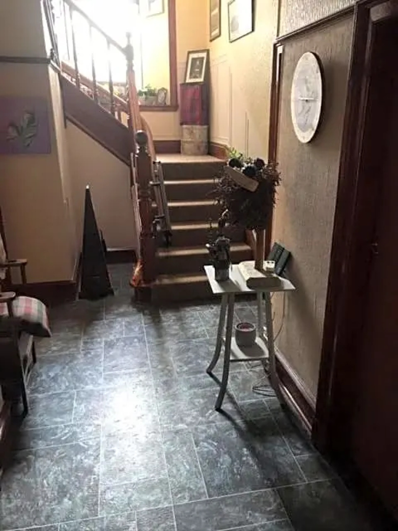 Coochie Room