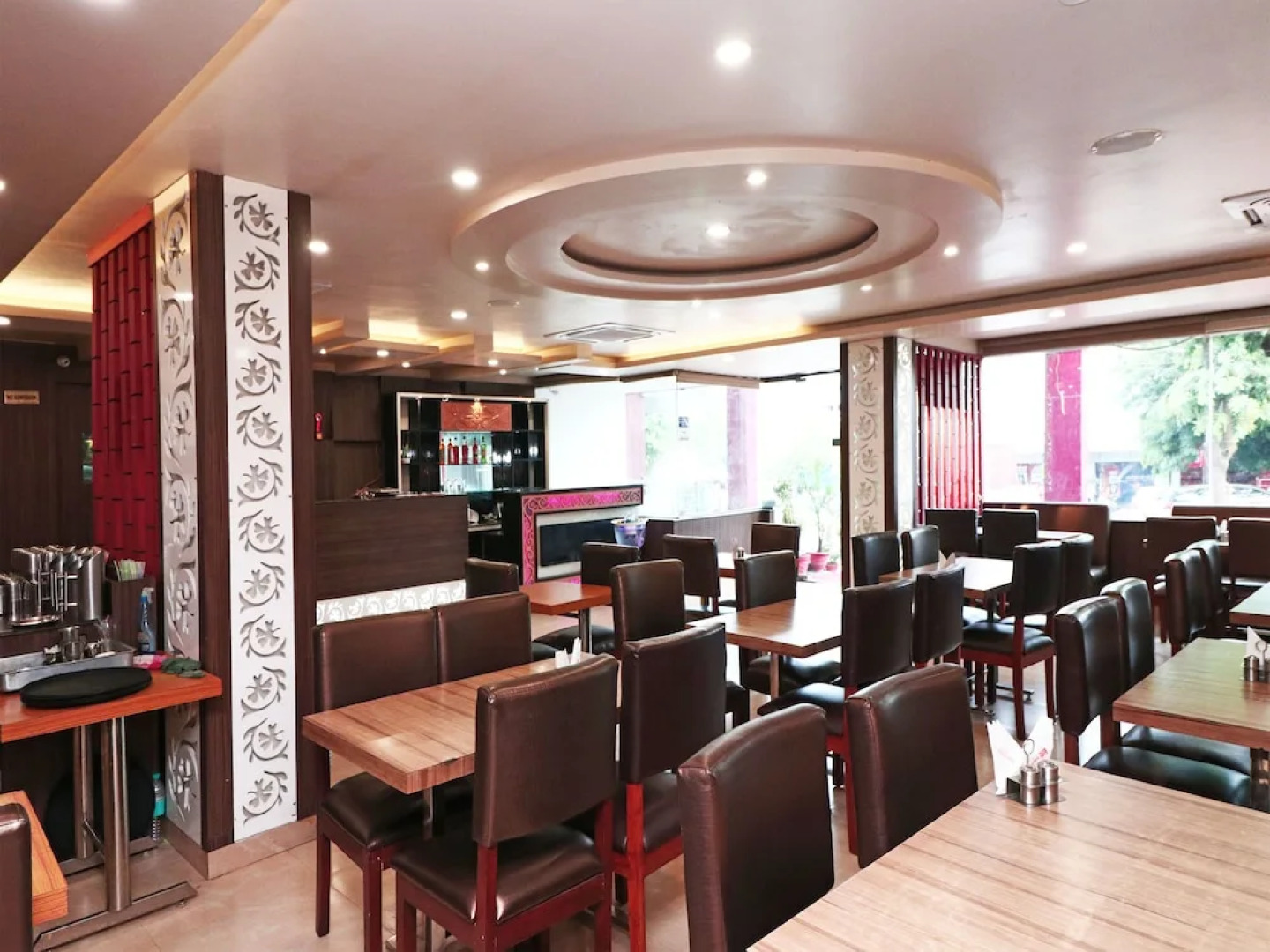 Capital O 16590 Hotel Sapphire Inn