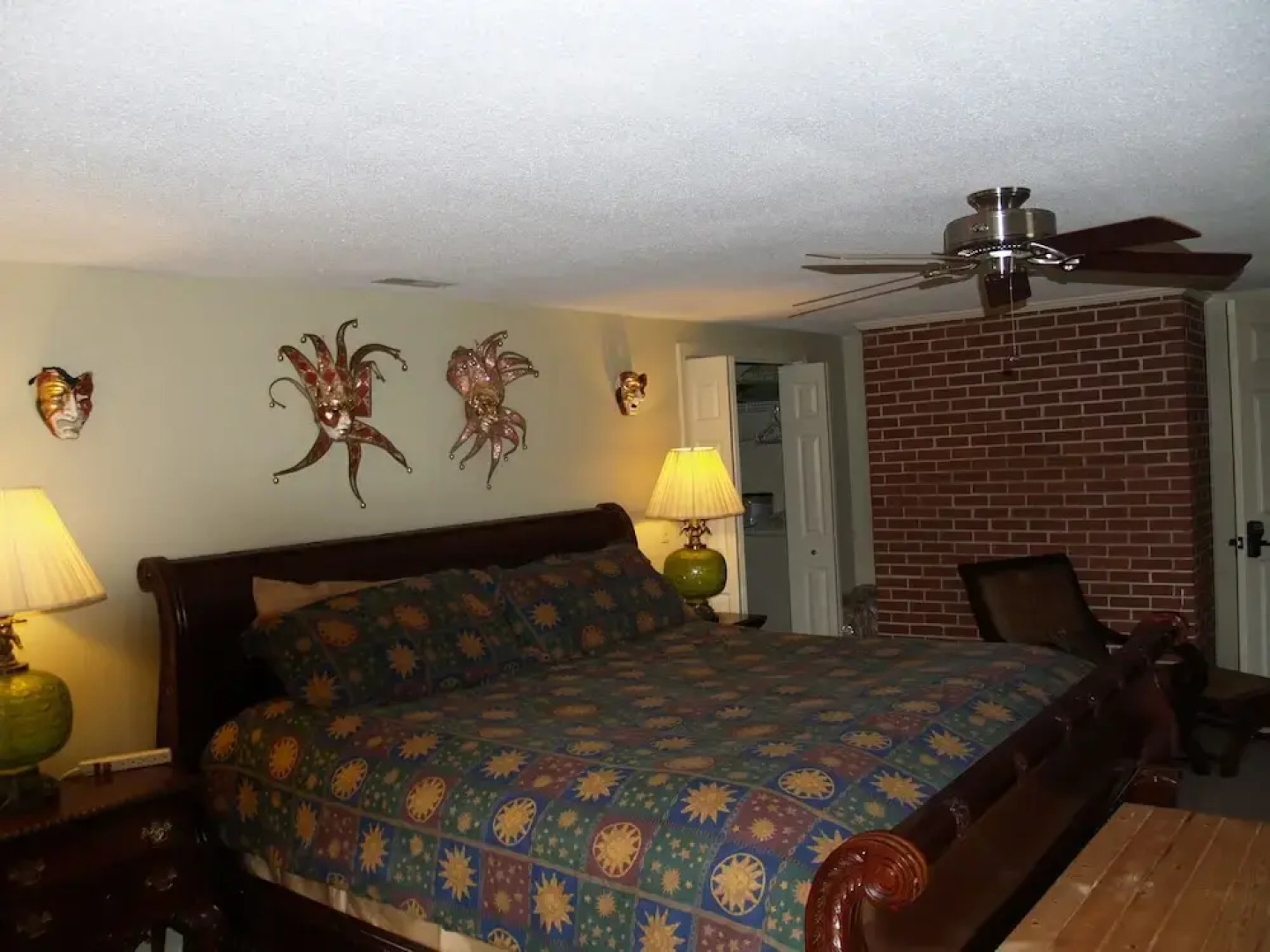 The White House on Freedom Way