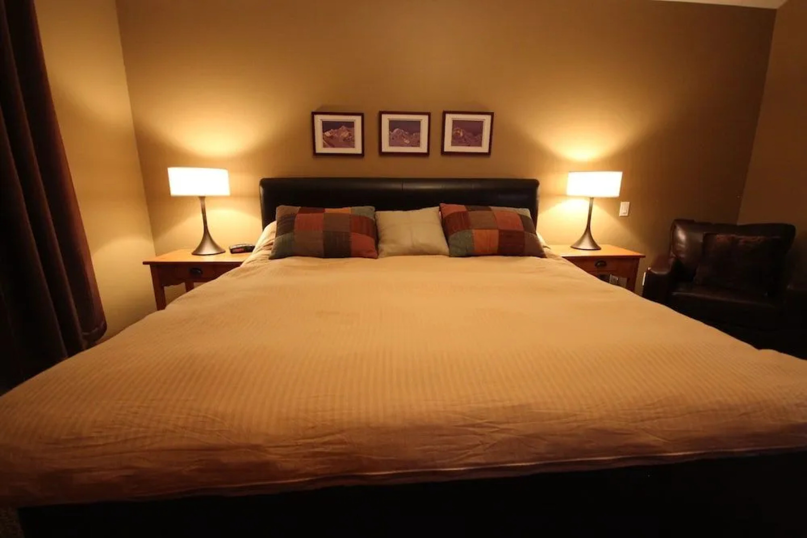 Pinnacle Ridge Chalets by Fernie Lodging Co