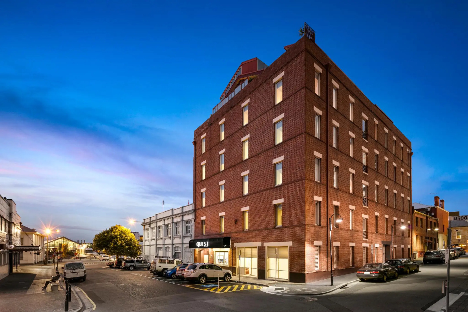 Quest Waterfront Apartment Hotel 