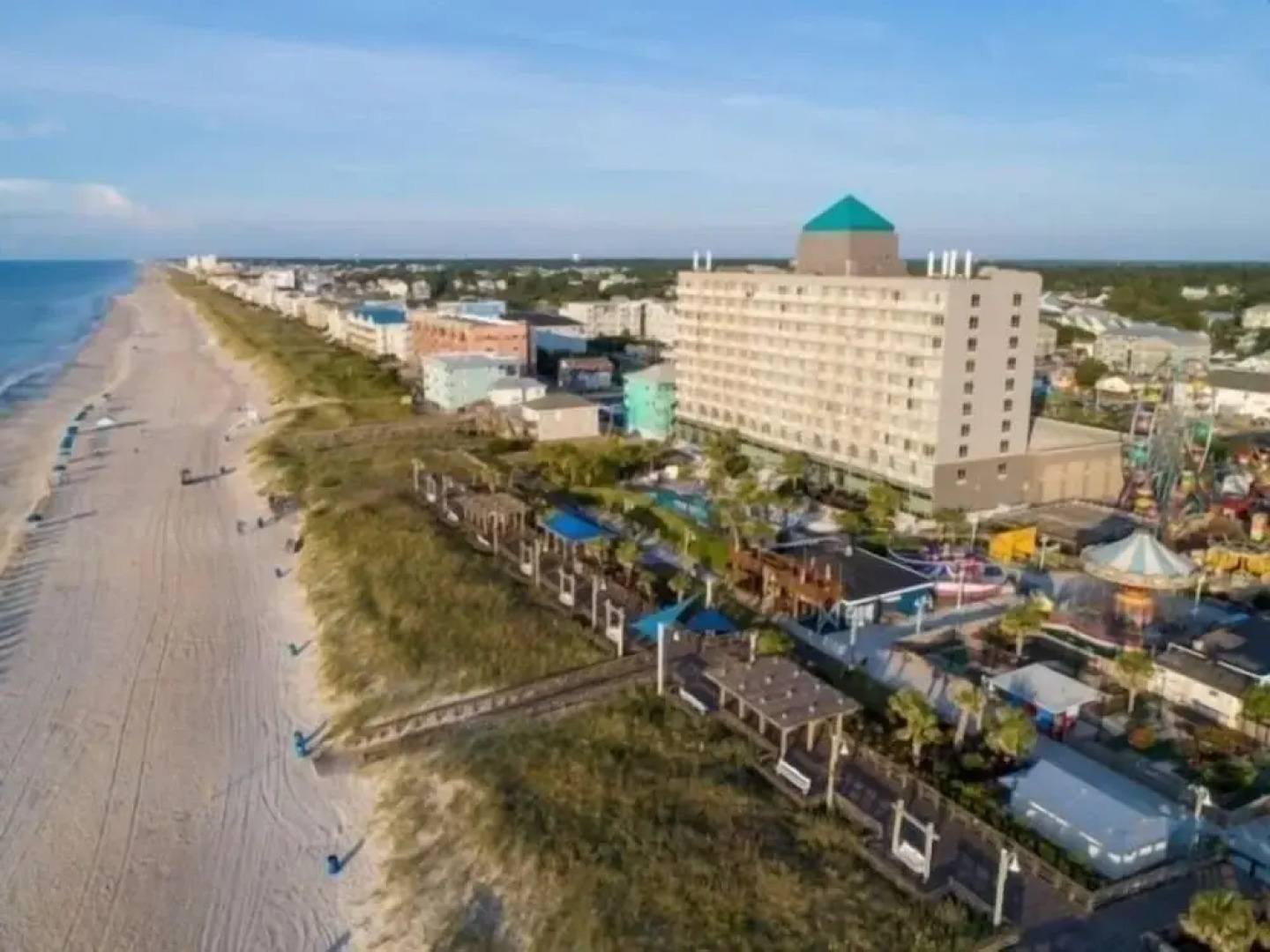 Hale Makai - Relaxing Family Vacation Just A Block From The Beach! Amazing Sunrise And Sunset Views From Four Decks! 3 Bedroom Townhouse by Redawning