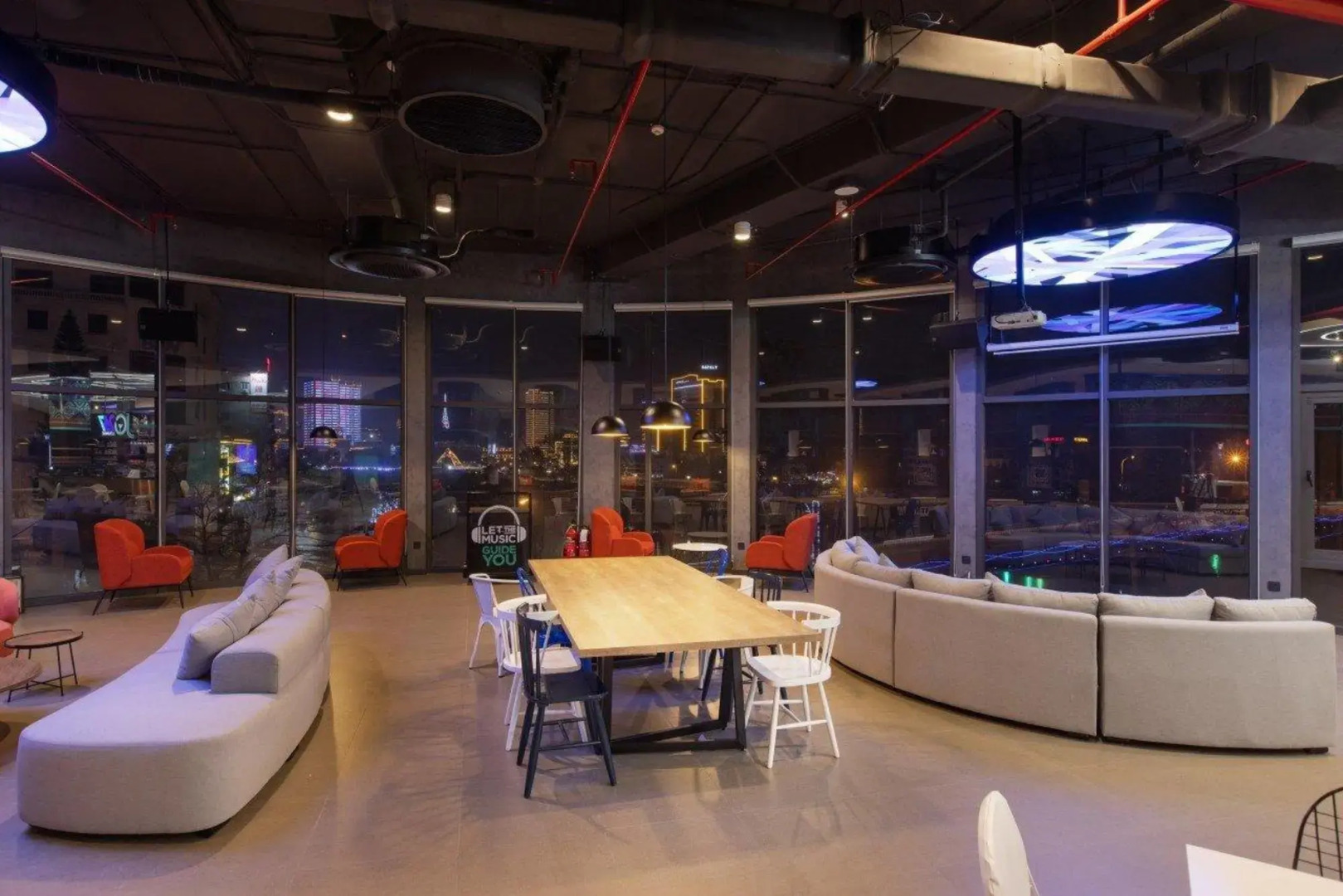 Tru by Hilton Lao Cai City Riverside