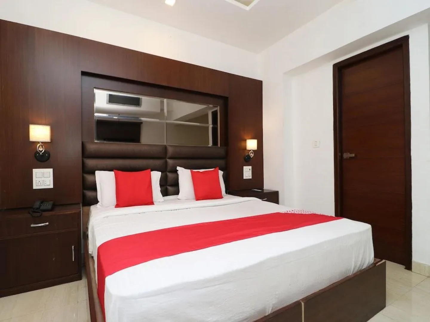 OYO 29950 Hotel Ml Pride