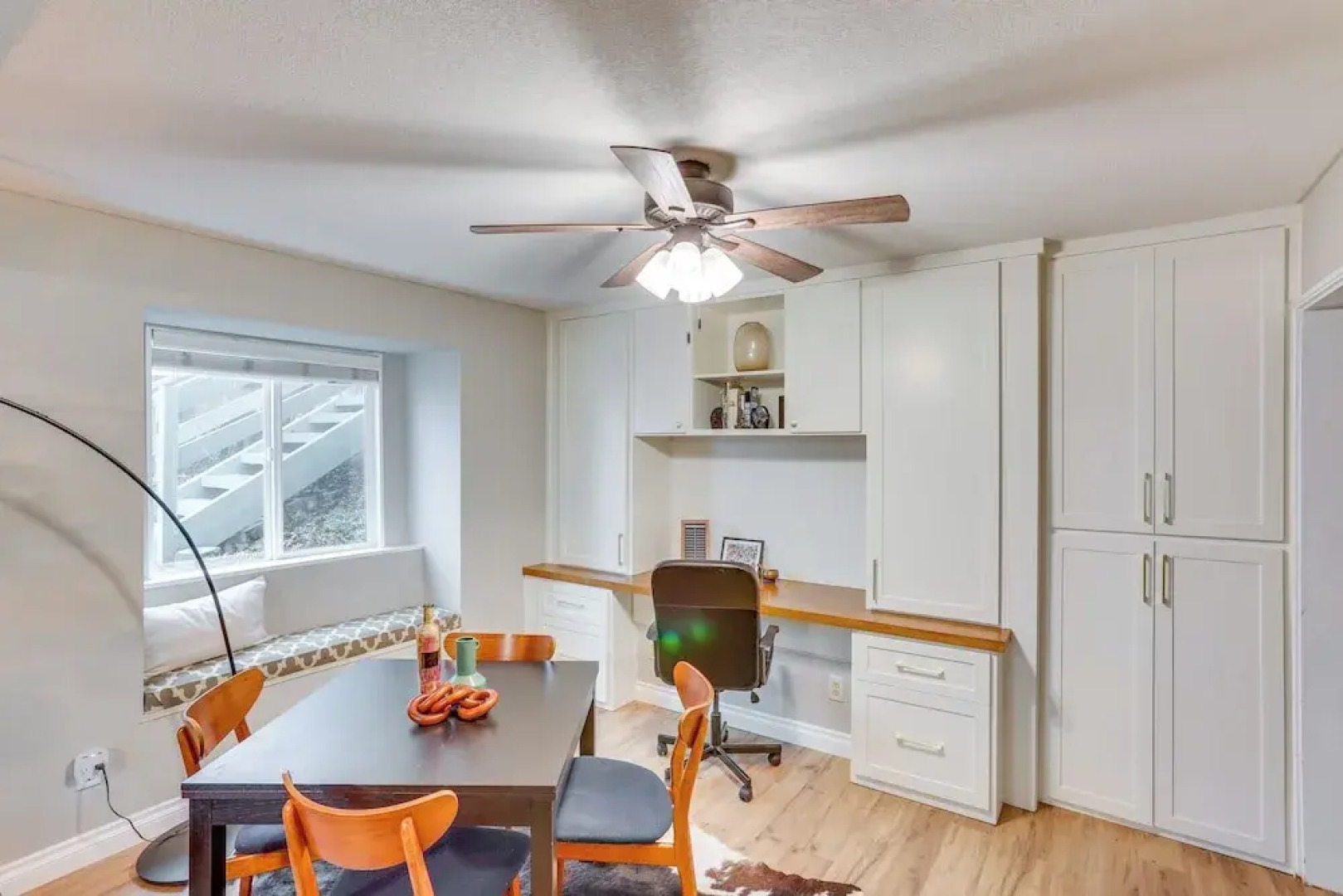 Mid-century Mod Cottage, Steps to Lake Gregory!