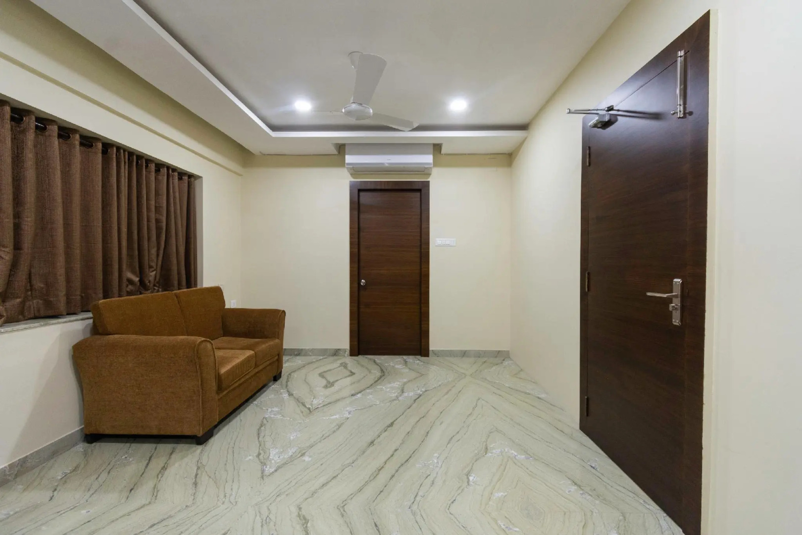 Capital O 64431 Hotel Lal Kothi