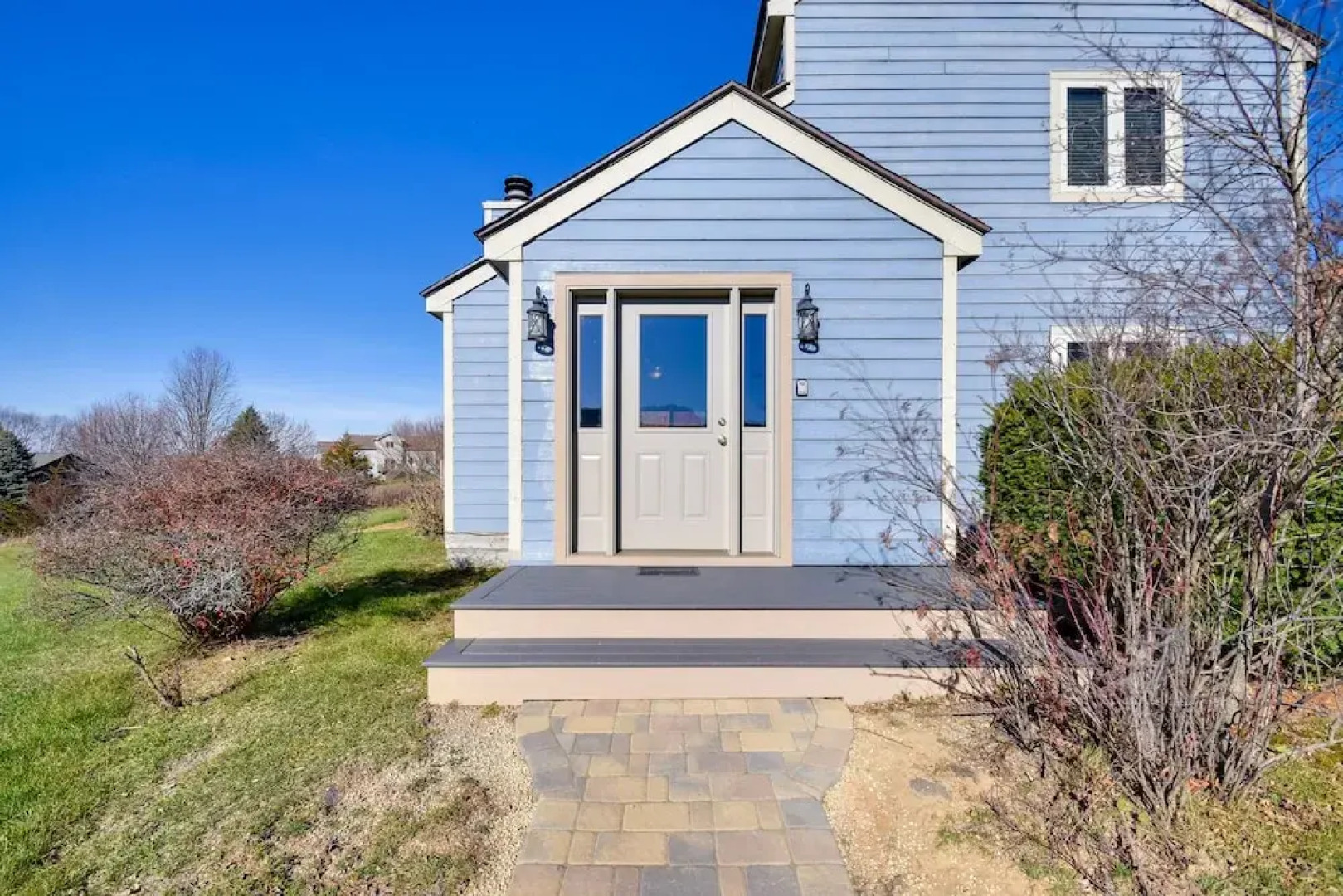 Cozy Illinois Abode w/ Deck & Grill, Near Golfing!